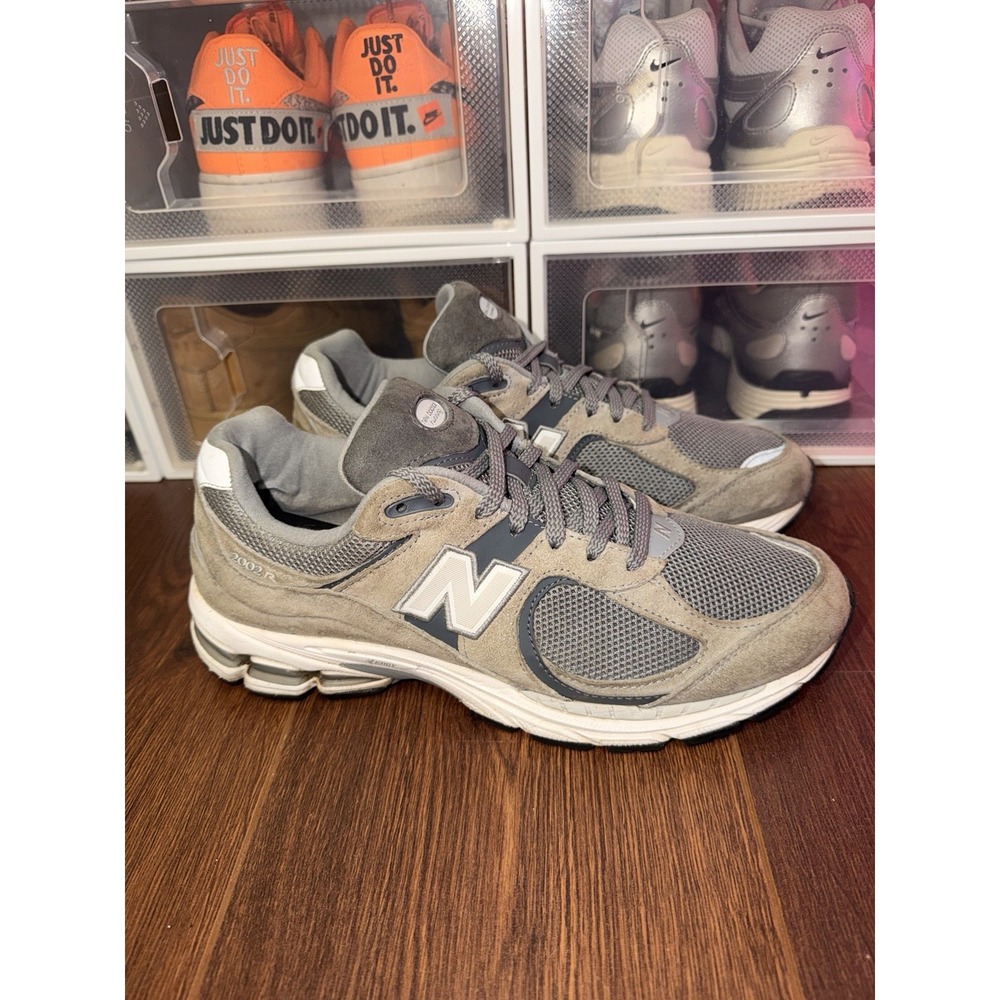 New Balance 2002R Grey Men's Sneakers